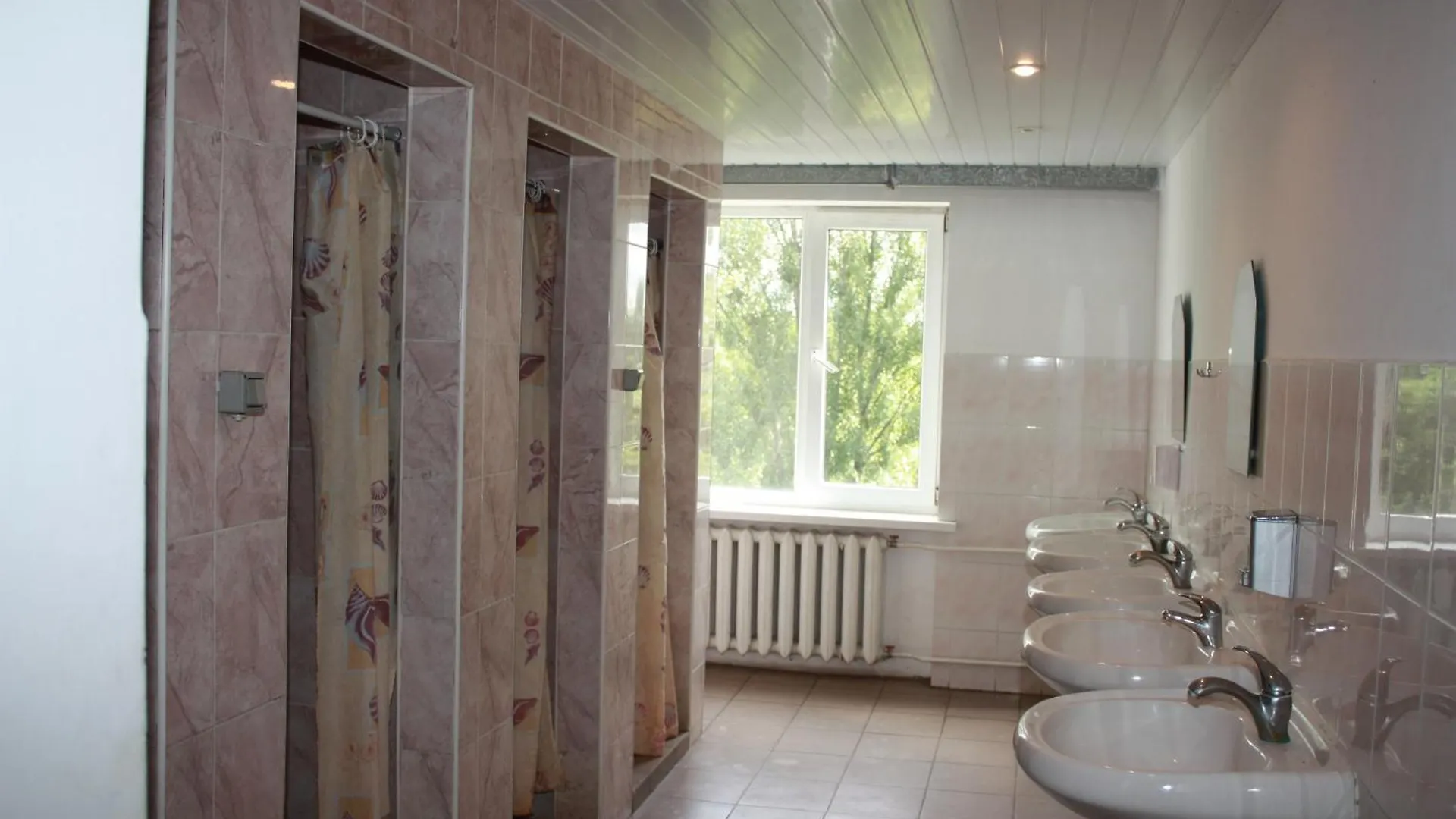 Hostel Vydubychi Pansiyon Kiev Ukrayna